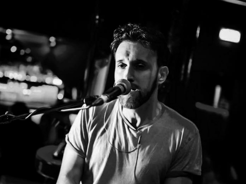 PIANO BAR SESSION